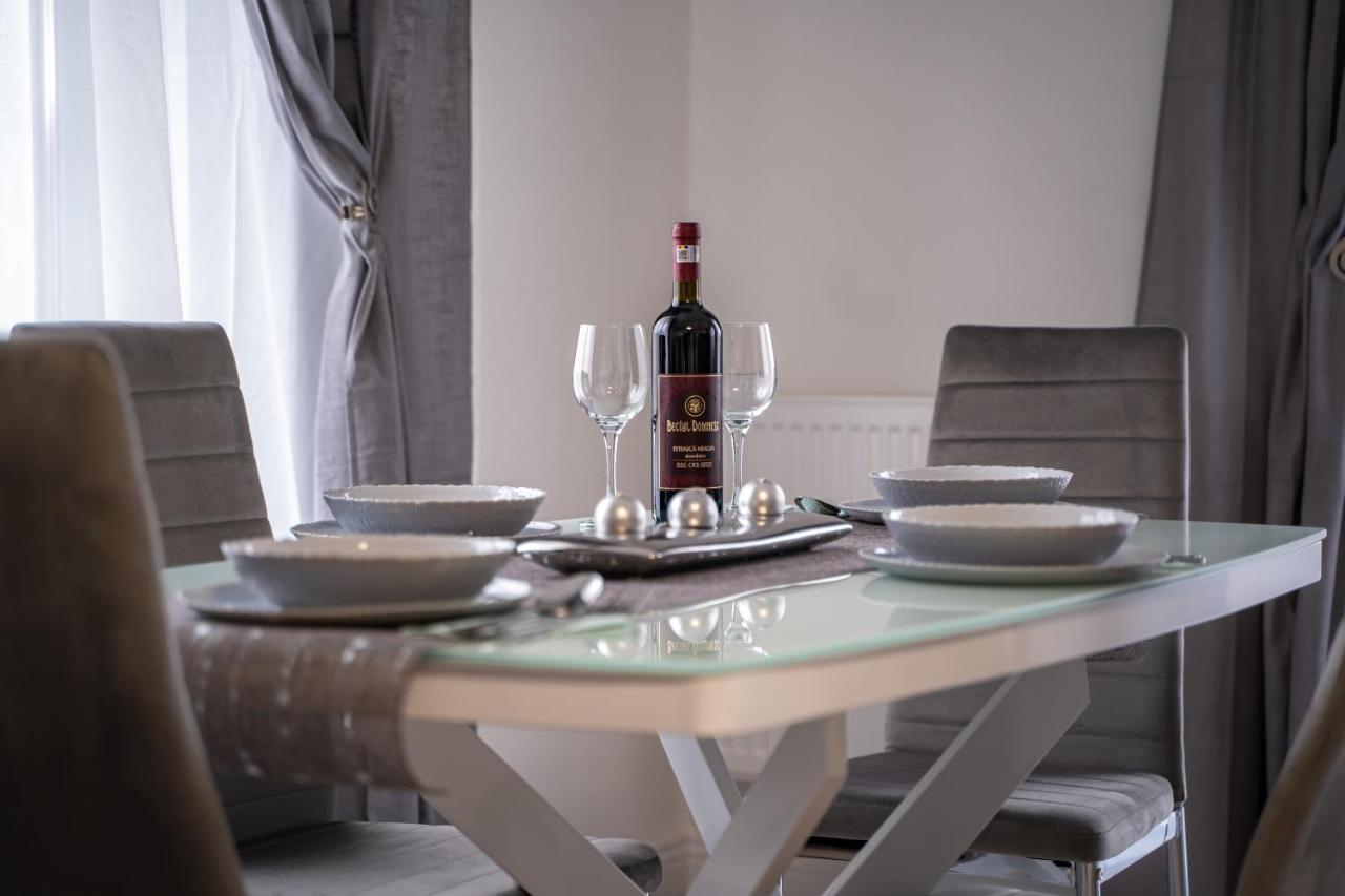 Cozy Apartment In Dumbravita Dumbravita  Экстерьер фото